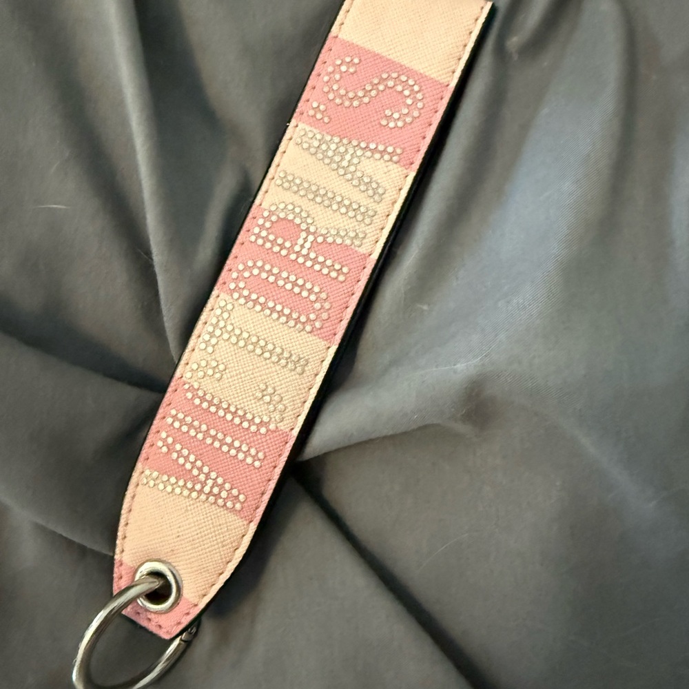 Victoria secret chain